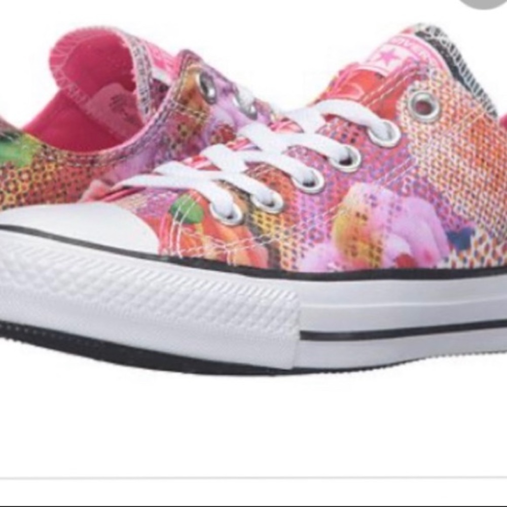 Converse AllStar Sneakers Multi Color Size 8